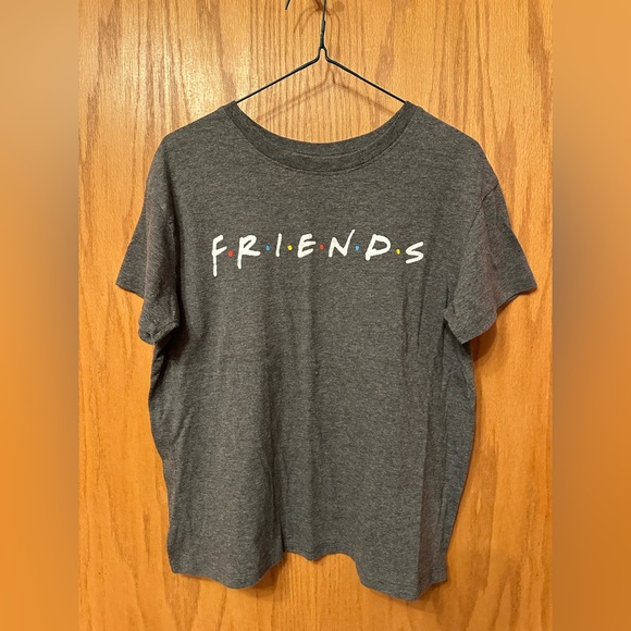 Lot of 4 Graphic Tee-shirts - Picture 6 of 9